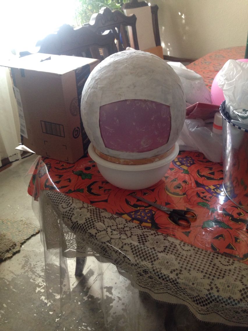 Шлем космонавта, как легко сделать из подручных материалов