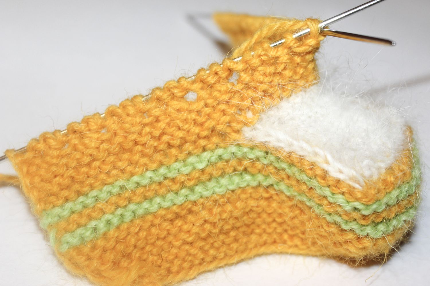 Как связать пинетки спицами - пошаговые схемы плетения для начинающих с описанием, фото и видео