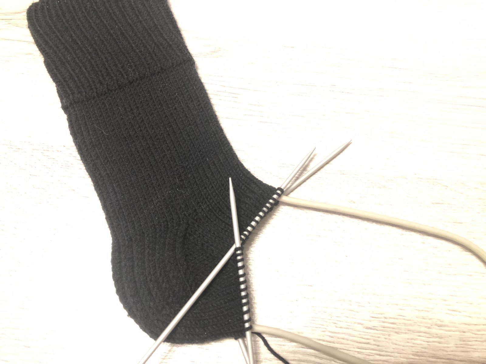 Как связать носки спицами детям и взрослым? схемы вязаных носков в технике энтерлак