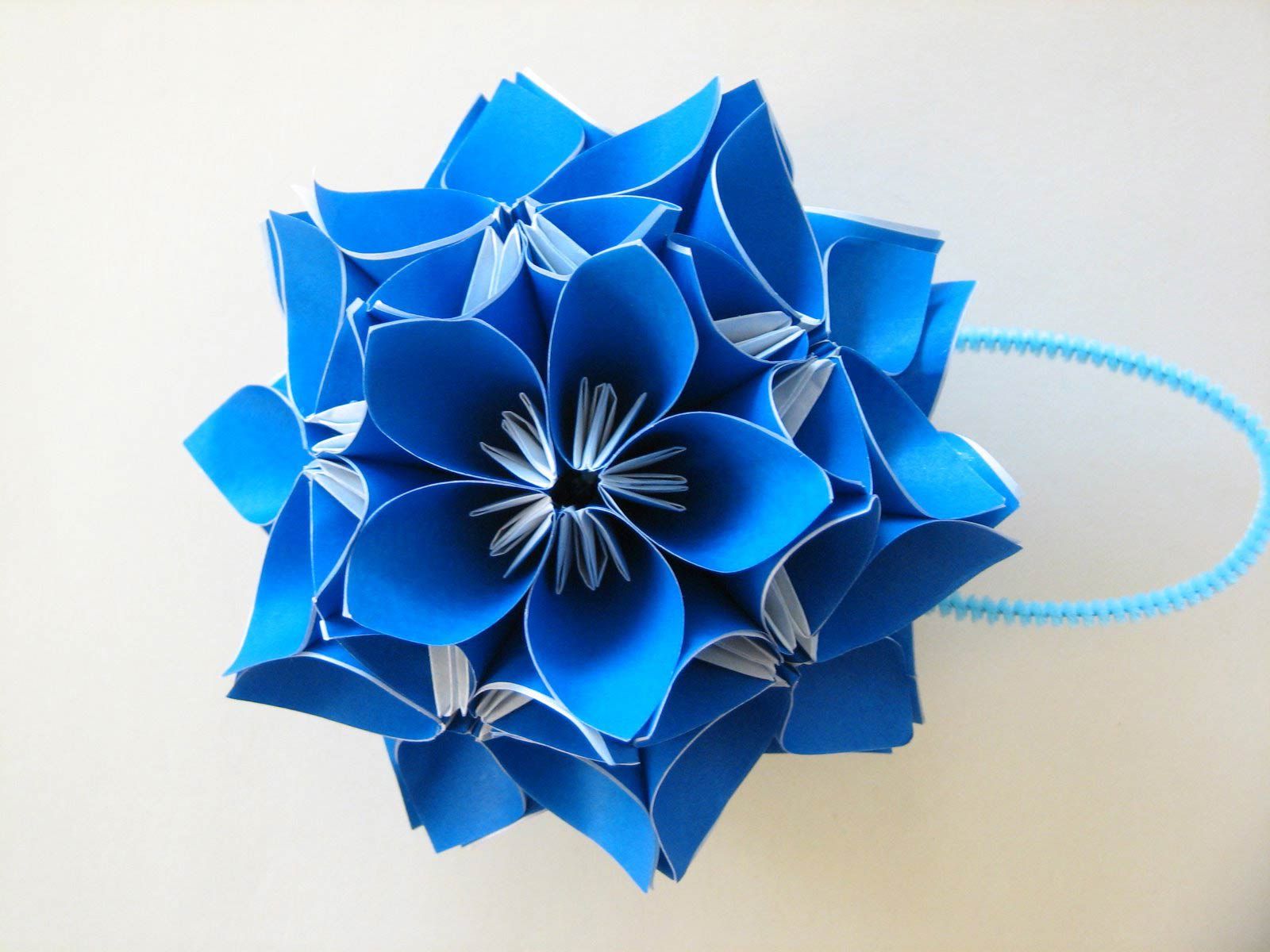 Из статьи мы узнаем что такое кусудама и научимся ее делать в технике оригами Изучим виды шаров и способы их складывания по фото и видео мастер-классам