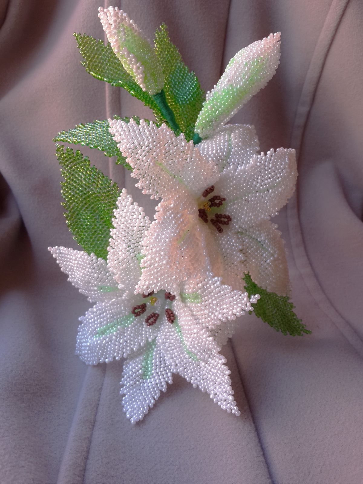 Лилия из бисера своими руками - пошаговый мастер-класс создания цветка. красивая лилия из бисера: как сделать амазонскую, тигровую, водяную лилию своими руками из бисера