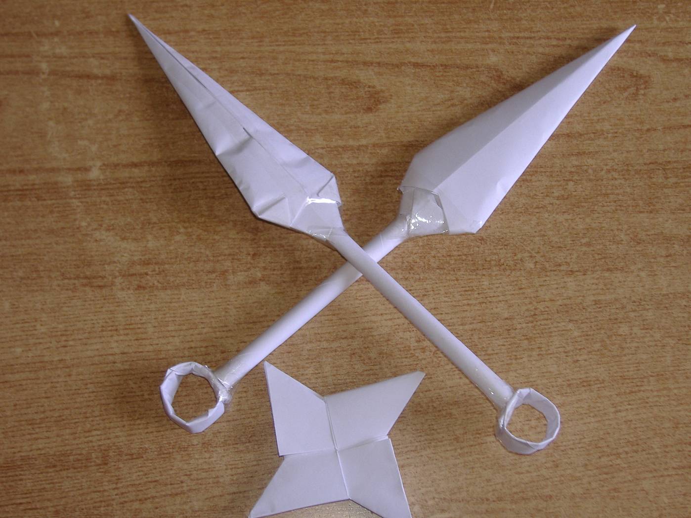 Как сделать сюрикен из листа а4. как сделать из бумаги сюрикен – звезду ниндзя