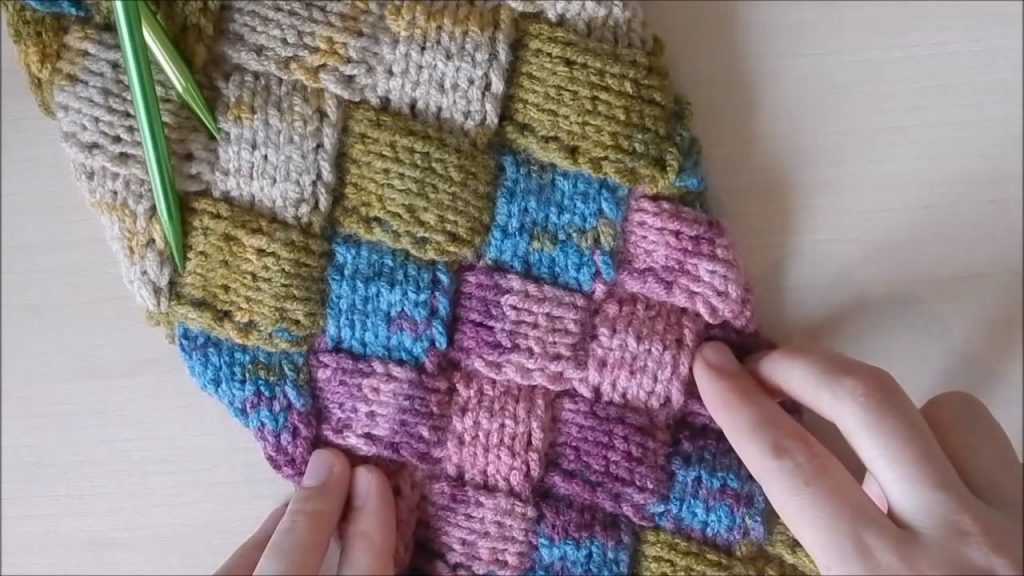 Изучаем технику плетёного вязания - энтерлак Пошаговый фото мастер-класс и сопроводительное видео, помогут вам научится вязать изделия в этой технике