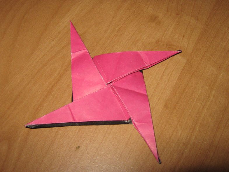 Сюрикен из бумаги поэтапно своими руками: легкий мастер-класс со схемами и описанием, как сложить оригами из бумаги (110 фото)